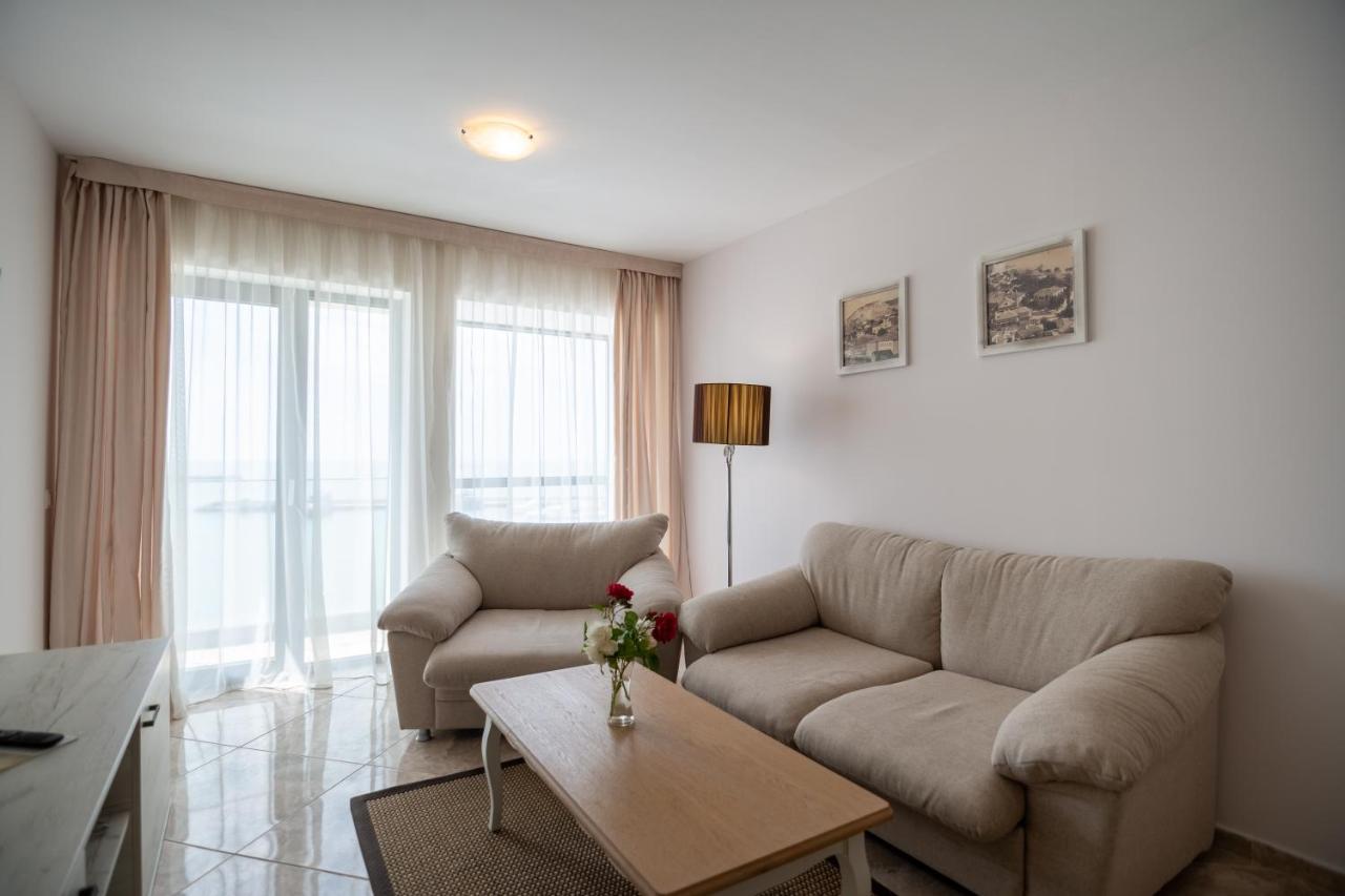 Antik Apartments Balcsik Kültér fotó