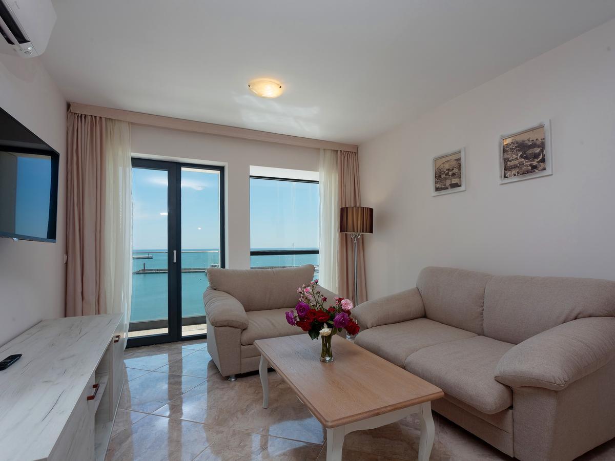 Antik Apartments Balcsik Kültér fotó