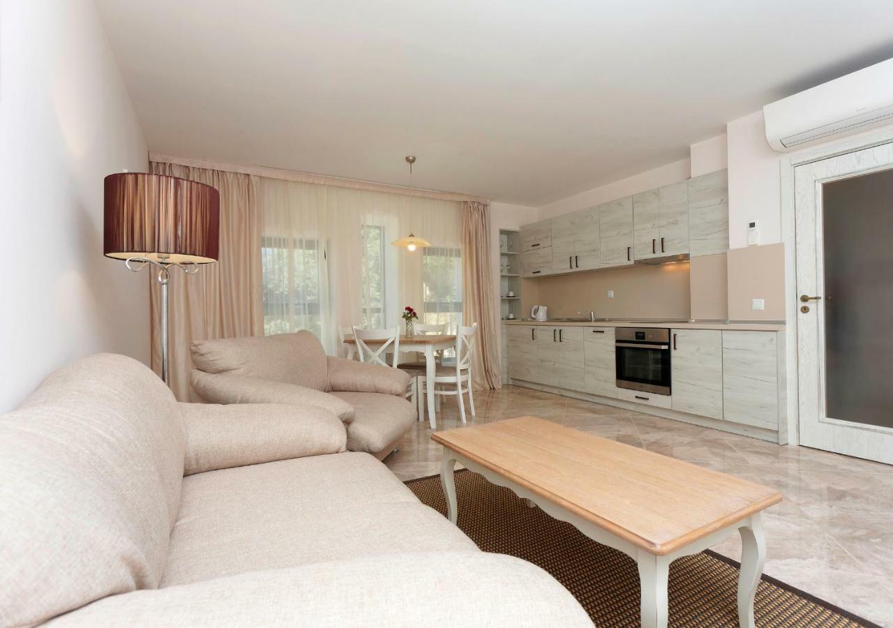 Antik Apartments Balcsik Kültér fotó